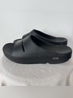 OOFOS OOAHH Women's Size 8 Black Slides Slip on Comfort Recovery Sandals EUC